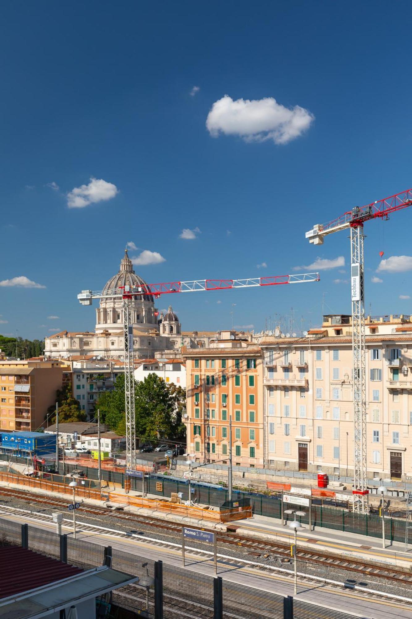 Appartamento Luminous Family With Balcony By St Peter Roma